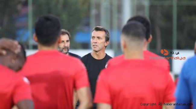 Aytemiz Alanyaspor, Bülent Korkmaz ile şiftah yaptı