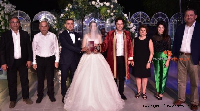 CHP İlçe Başkanı Caner evlendi