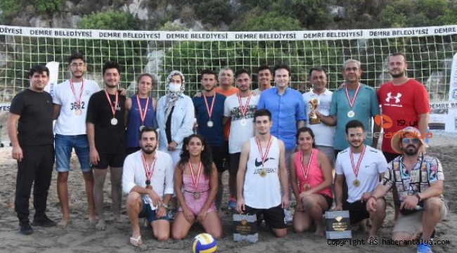 Demre'de plaj voleybolu turnuvası