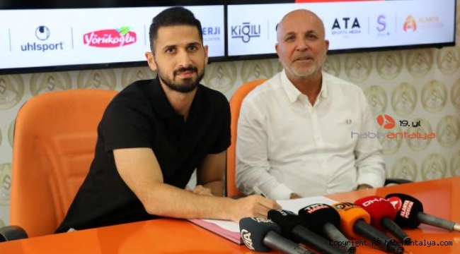 Emre Akbaba Alanyaspor'da