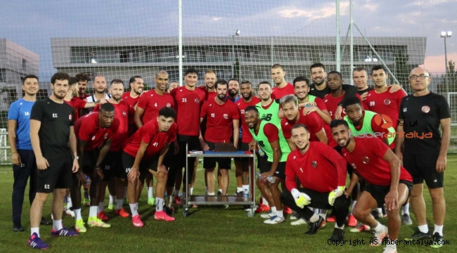 FT Antalyaspor, Adana Demirspor'a hazır