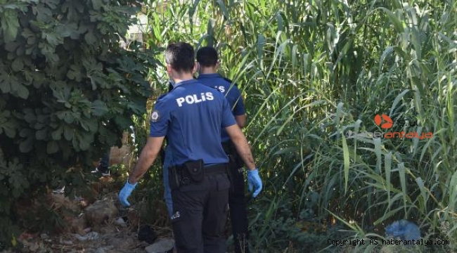 Kasığında saplı şırıngayla öldüğü yerde bulundu !