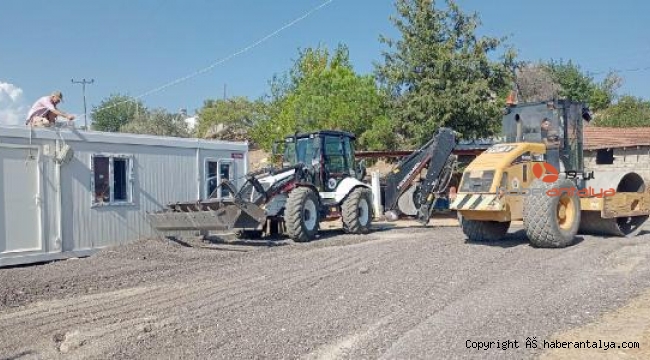 Kepez Belediyesi, afet bölgesinde hizmete devam ediyor