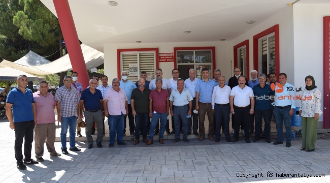 Kumluca Muhtarlar Derneği seçiminde başkan değişmedi