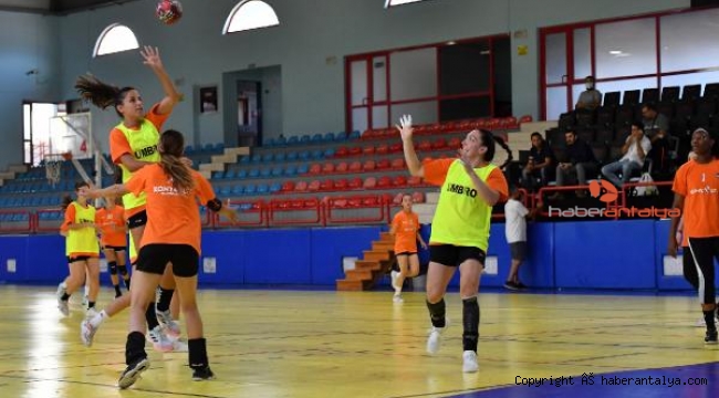 Lider Konyaaltı, seri peşinde