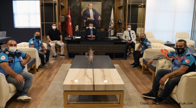 Moto-kuryeler çok şeyden şikayetçi