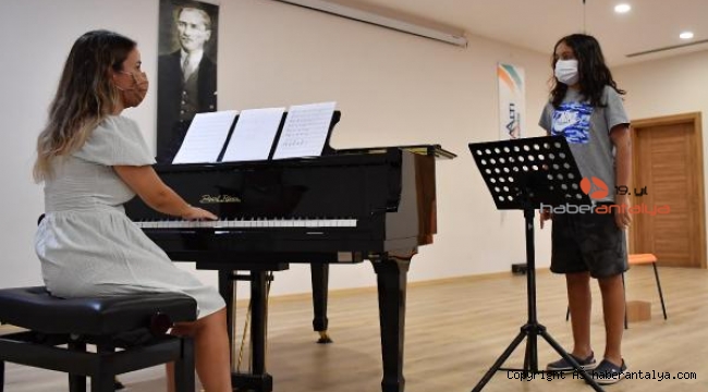 Müzik Akademisi'ne ilgi büyük oldu