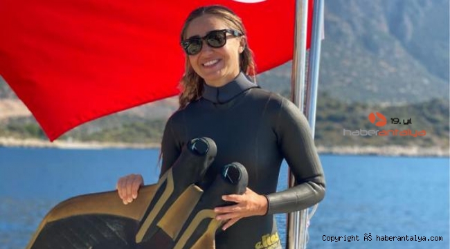 Şahika Ercümen'den iki altın madalya