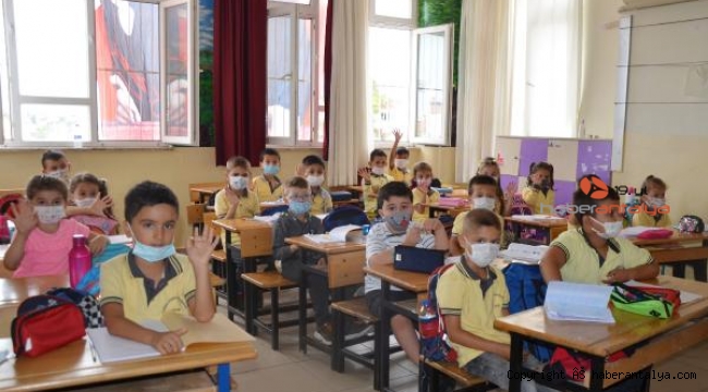 Serik'te İlköğretim Haftası kutlaması
