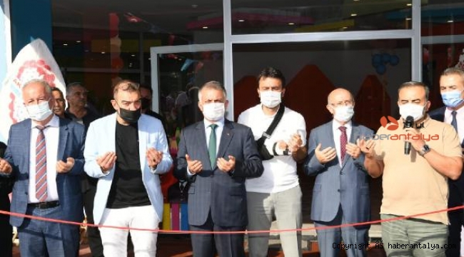 Vali Yazıcı: Hayırseverlik para değil gönül işi