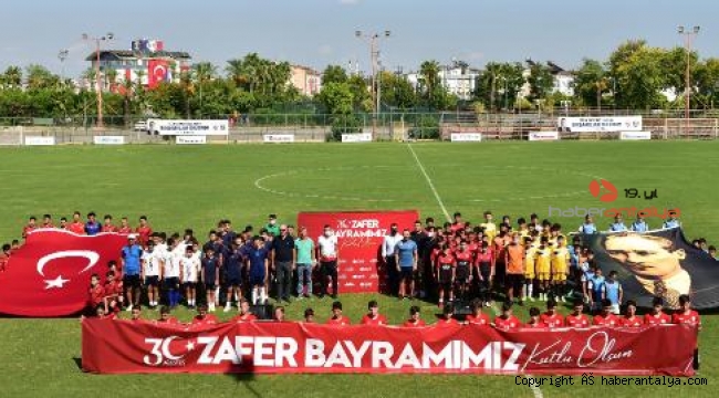 Zafer Bayramı coşkusu futbolla birleşti