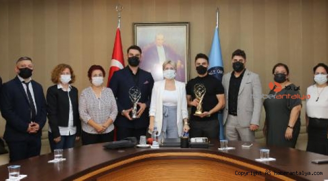 Akdeniz İletişim ödüle doymuyor
