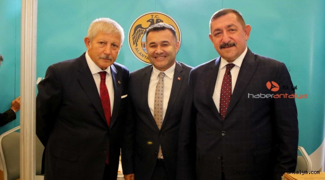 Alanya Belediyesi'ne en başarılı belediye dalında altın ödül