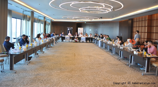 Antalya Ticaret Platformu’nun ilk konuğu Ümit Uysal 