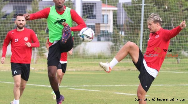 Antalyaspor'da kupa mesaisi başladı