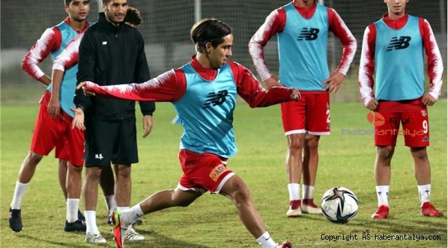 Antalyaspor'da Nuri Şahin, ikinci maçında galibiyet hedefliyor