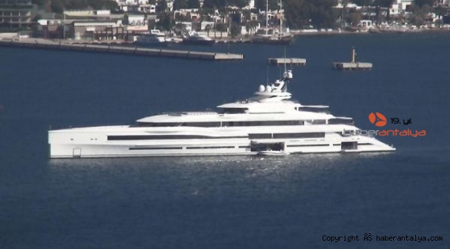 Bill Gates, yatıyla Bodrum'a geldi