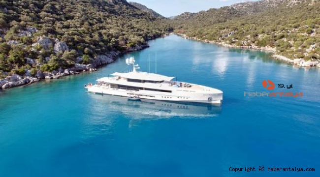 Dünyaca ünlü lüks yat Kekova'da