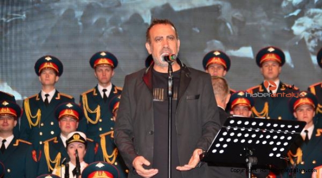 Haluk Levent ve Rus Kızılordu Korosu Manavgat'ı coşturdu