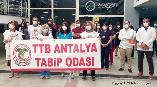 Kazada hayatını kaybeden doktor için anma töreni