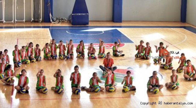 Kepez'de fileye yeni sultanlar yetişiyor