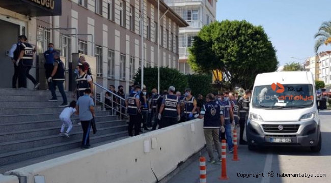 Manavgat'ta 'Yıldırım' operasyonu: 18 gözaltı