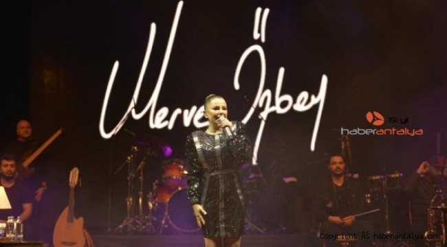 Merve Özbey, Demreliler'i çoşturdu