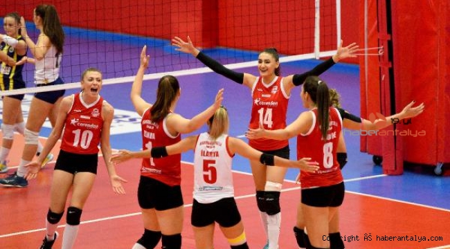 Muratpaşa, Feenrbahçe'yi devirdi