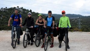 Rusların bisikletle Muğla- Antalya turu