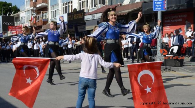Serik'te Cumhuriyet Bayramı kutlaması
