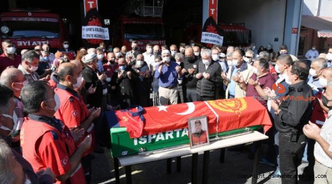 Sirenler görevi başında ölen itfaiye eri için çaldı