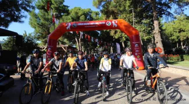 'Toros Keçisi' yarışında Başkan Tütüncü de pedal çevirdi