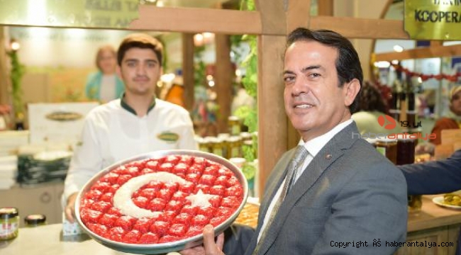Yöresel ürünler ziyaretçileri bekliyor