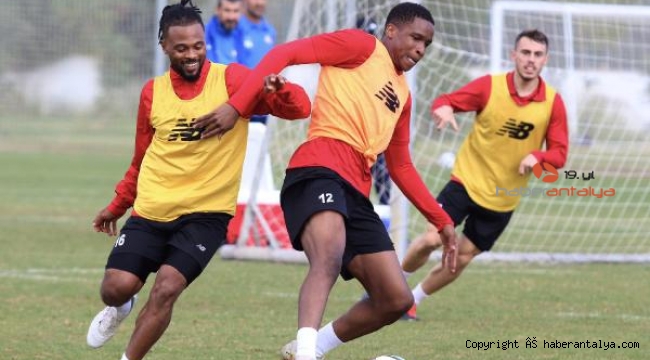 Antalyaspor'da Altay maçı öncesi 3 sakat, 1 cezalı