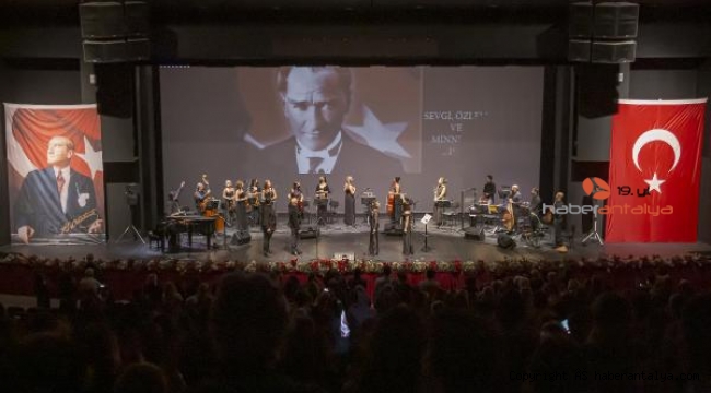 Atatürk operada anıldı