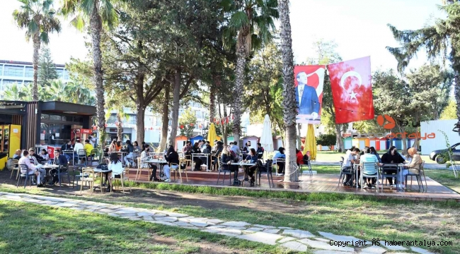 AÜ'lü öğrenciler Kemer'e hayran kaldı