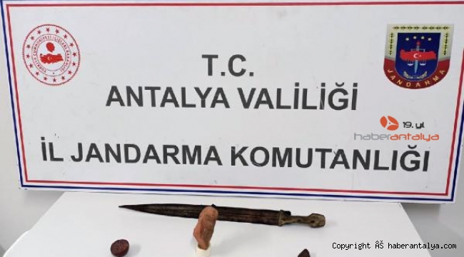 Evde kama kılıç ele geçirildi