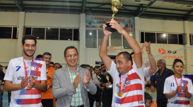 Finike'de Cumhuriyet Kupası heyecanı