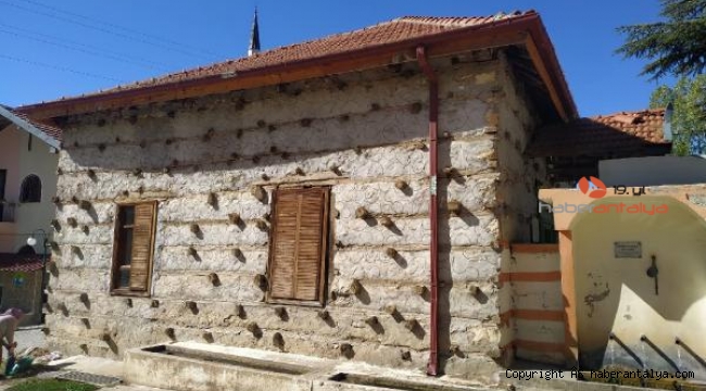 İbadete kapalı tarihi camiler restore ediliyor