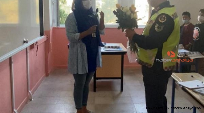 Jandarmadan öğretmenler günü kutlaması