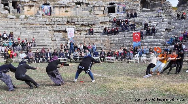 'Kadına Yönelik Şiddetle Mücadele Günü'