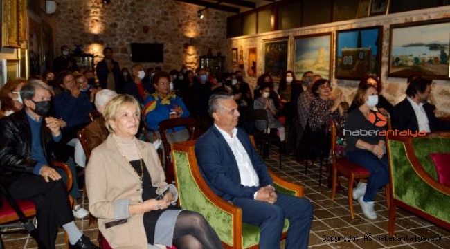 Kaleiçi'nde romantik konser