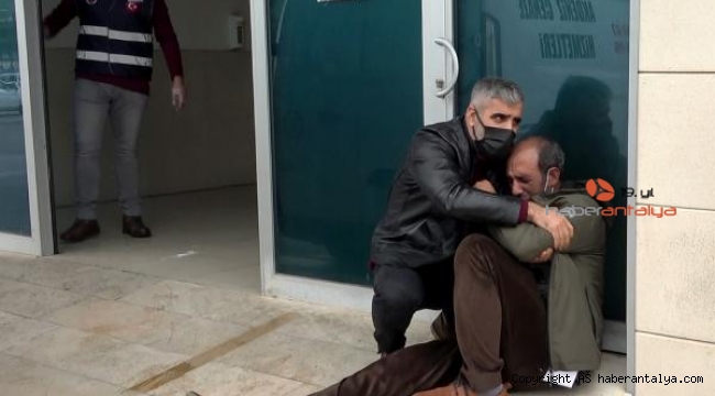 Kardeşinin cenazesini alırken yere yığıldı