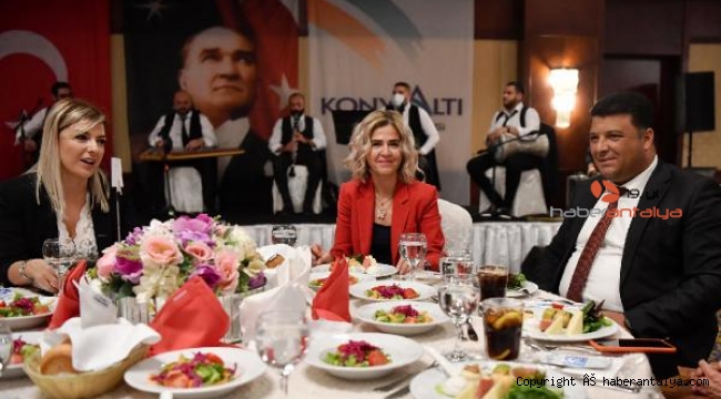 Konyaaltı'ndan öğretmenlere moral yemeği