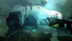 Mavi derinliklerde 75 bin yıllık mağaralar, insanlık tarihini yeniden şekillendirecek
