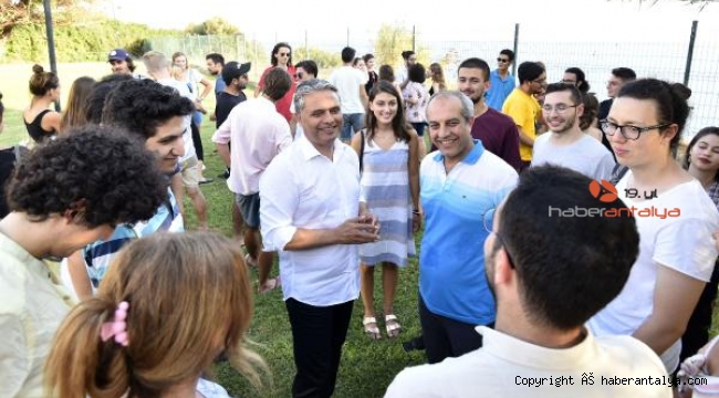 Muratpaşa'dan 629 üniversite öğrencisine destek