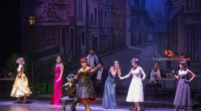 'Operetlerden Seçkiler'e ayakta alkış