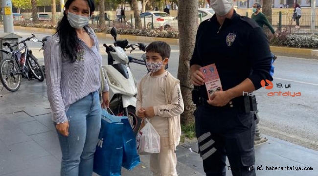 Polisten kadınlara KADES bilgilendirmesi