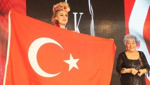 Tuğba Özay: Atatürk'ün neferleriyiz