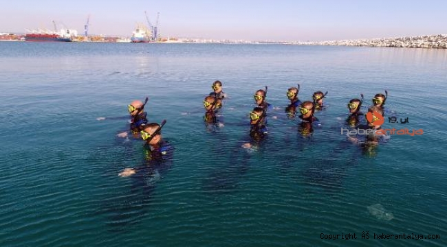 Türkiye'nin 'kurbağa adamları' Antalya'da yetiştiriliyor
